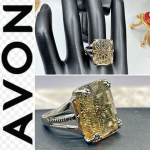 Vintage Art Deco Flower Ring w/Yellow Gemstone & Filigree. Silver Tone.